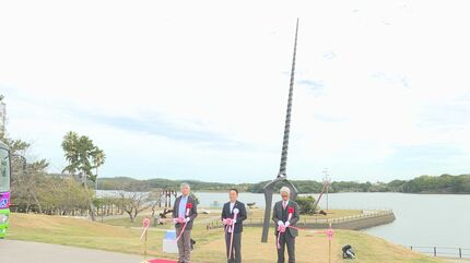 全長7メートル！エヴァンゲリオン・ロンギヌスの槍 公園に刺さる