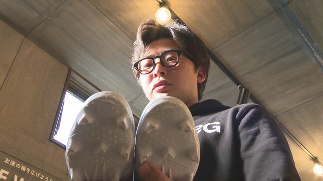 サッカースパイクの新ブランド「stayG」設立　若き起業家の挑戦『はみ出して輝く』究極の一足を追求|TBS NEWS DIG