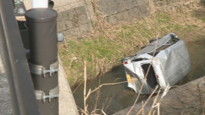 「どこから転落?ガードレールに損傷なし」川に転落の軽ワゴン車見つかる 70代女性の死亡確認|TBS NEWS DIG