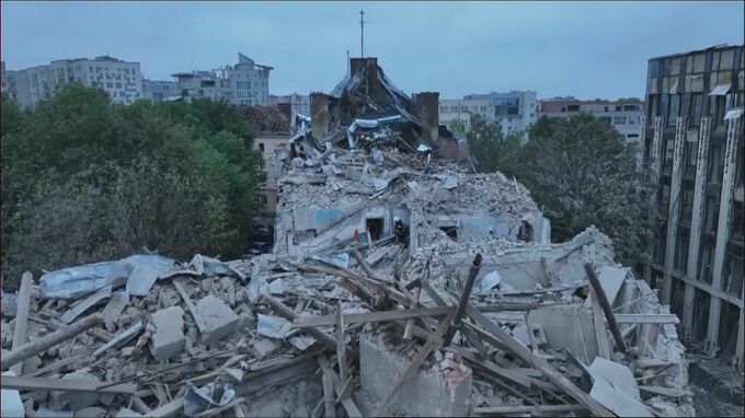 ウクライナ西部リビウにミサイル　集合住宅に被害4人死亡|TBS NEWS DIG