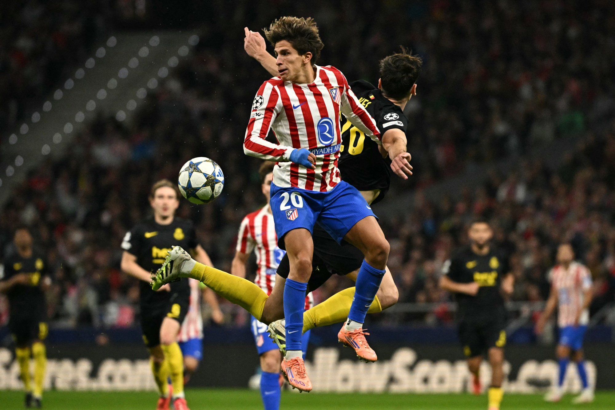 米資産運用会社アポロ、サッカー名門アトレティコ・マドリード買収