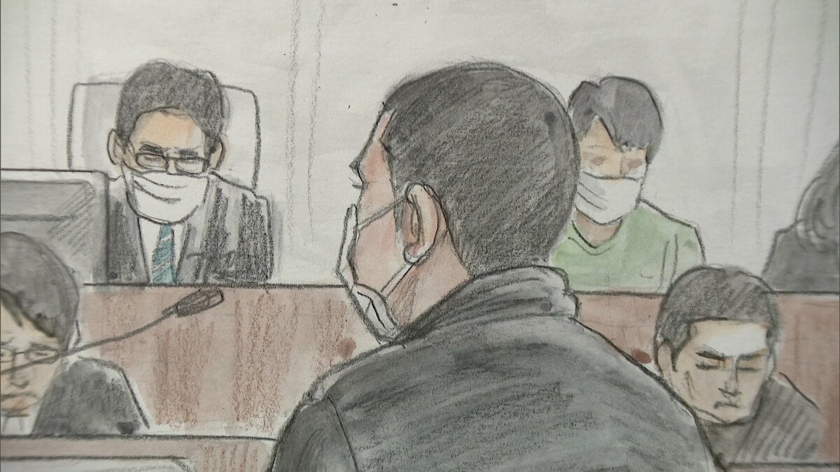 凶器の包丁「気付いたら逆手で…」男が証言 目撃者「刃物を淡々と振り