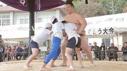 大相撲九州場所後の力士が小学校を訪問　児童と土俵交流　大分|TBS NEWS DIG
