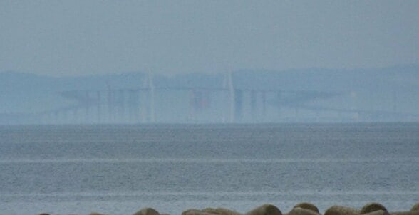 富山湾に春の訪れ…上位蜃気楼「Cランク」観測　対岸の景色が伸び、反転する不思議な光景【6日午後2時20分発表 魚津埋没林博物館】　|　富山のニュース｜天気・防災｜チューリップテレビ
