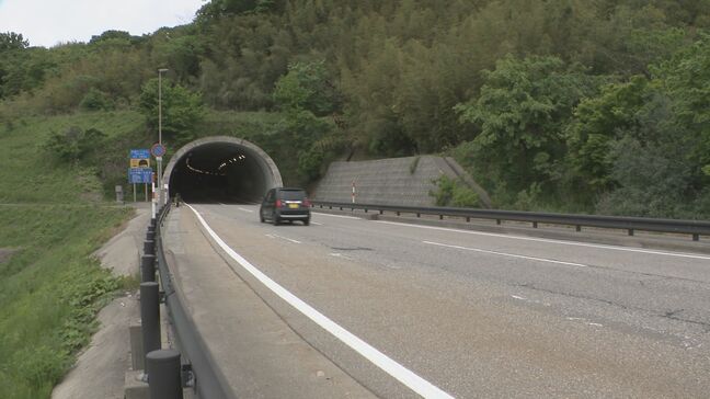 逆走後に現場から逃走の78歳男をひき逃げ容疑で逮捕 「現場を走っていないし、逆走したこともなかった」と容疑否認 石川・金沢市|TBS NEWS DIG