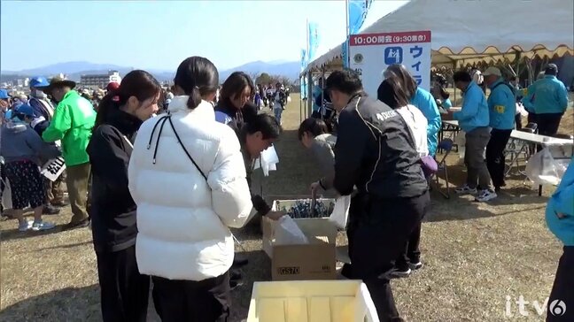 「意外とごみが多くてビックリ」住民ら700人が参加し4トンのごみを回収…石手川で大規模な清掃活動 【愛媛・松山市】|TBS NEWS DIG