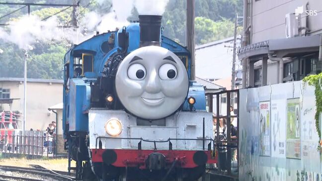 「かっこよかった」大井川鉄道の顔『きかんしゃトーマス号』運行始まる 親友パーシーとの約2年半ぶりの再会も=静岡・大井川鉄道|TBS NEWS DIG