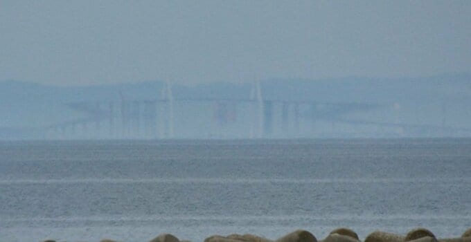 富山湾に春の訪れ…上位蜃気楼「Cランク」観測　対岸の景色が伸び、反転する不思議な光景【6日午後2時20分発表 魚津埋没林博物館】|TBS NEWS DIG