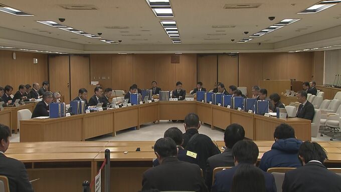 「告発文書は怪文書で信用に値しない  私たちは被害者だと言いながら…」元県民局長の私的情報　前総務部長が漏えいか　県議らが証言「前総務部長がファイルを読み上げた」百条委委員長は刑事告発も示唆【兵庫県・斎藤知事めぐる問題】|TBS NEWS DIG