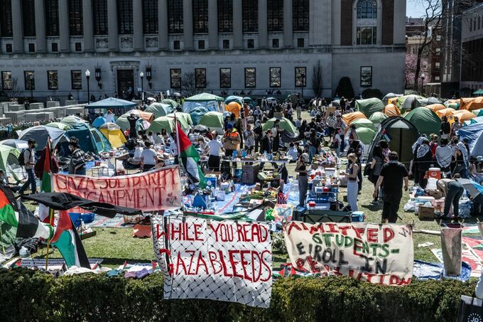 トランプ氏、大学への資金援助停止を警告－「違法な」デモ放置なら