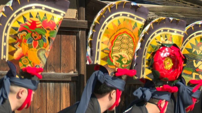 「世界観が風情がある感じで素敵」史跡根城えんぶり　本丸主殿を背に太夫たちが勇壮な摺りを披露　|　青森のニュース│ATV NEWS│青森テレビ