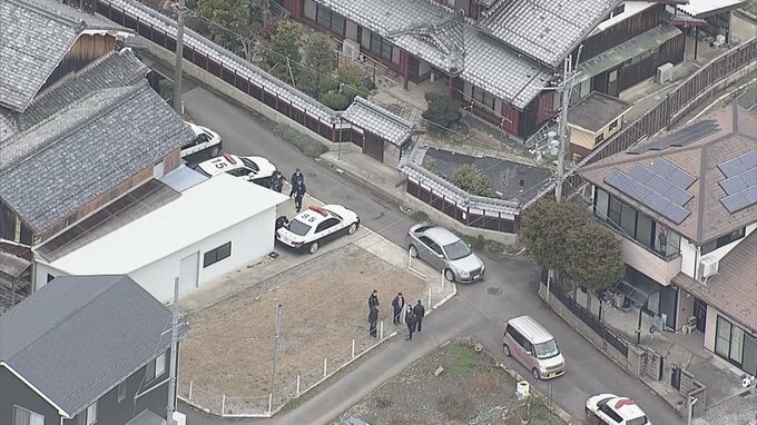 【速報】捜査員にドライバーのような物突き刺し逃走した男（53）を現行犯逮捕　東近江市から車で逃走　近江八幡市の民家に潜伏している所を確保|TBS NEWS DIG
