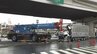 クレーン車と衝突　トラックの運転席にクレーンのアームが突っ込み　運転手（50代）が骨盤折る重傷　川崎市川崎区|TBS NEWS DIG