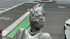 首を折られた豊臣秀吉像 愛媛県警の警察官らを器物損壊の疑いで書類送検へ 出張中で酒に酔っていたか 名古屋･西区の円頓寺商店街|TBS NEWS DIG