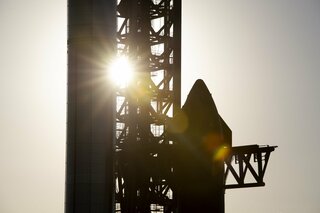 マスク氏率いるスペースXが火星計画延期、月探査を優先－WSJ| TBS CROSS DIG with Bloomberg