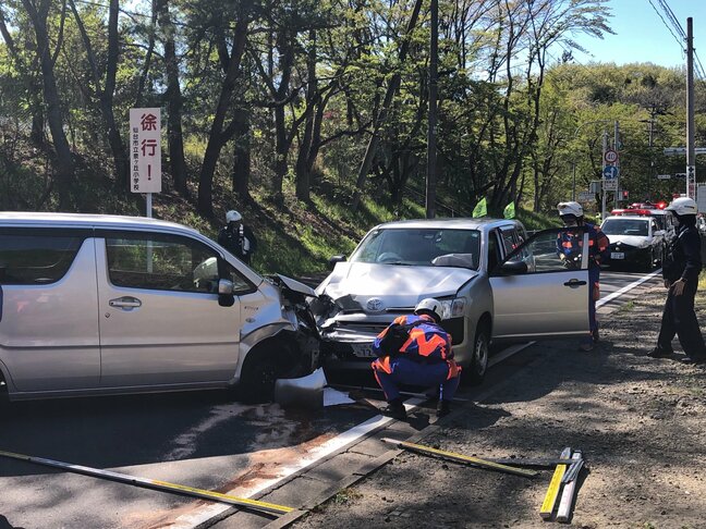 【速報】車同士の事故　男女４人けが　80代男性が会話できない状態　仙台・泉区|TBS NEWS DIG