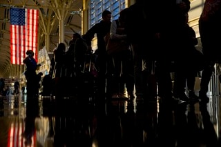 トランプ大統領、入国禁止・制限の対象拡大－移民規制強化の一環| TBS CROSS DIG with Bloomberg