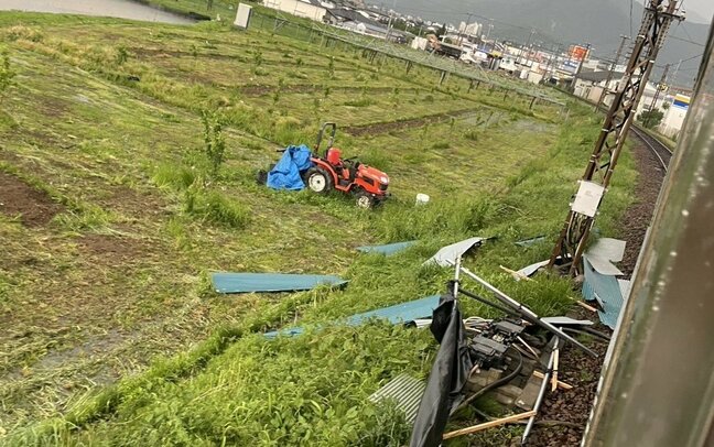 長野電鉄の乗客3人死傷事故　列車が飛ばされた小屋に衝突　所有者の男性「小屋は１週間前に作り始め、途中だった」|TBS NEWS DIG