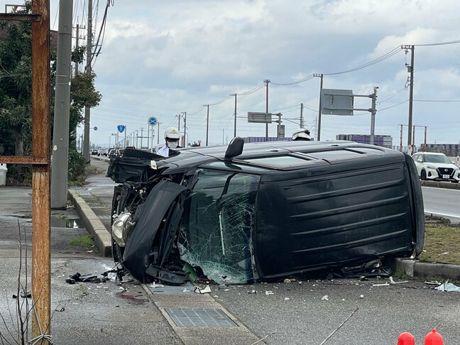 【速報】国道8号交差点 軽乗用車の男性死亡、運転していた女性は意識不明の重体、普通乗用車の男性 軽傷 出会い頭に2台衝突|TBS NEWS DIG