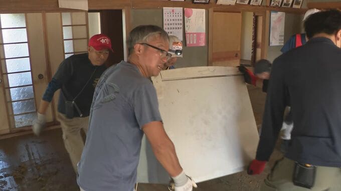 豪雨被害の石川・羽咋市　ボランティア約120人が復旧作業|TBS NEWS DIG