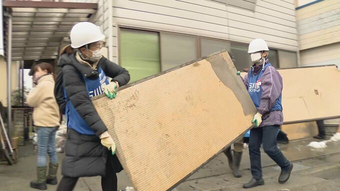 「ボランティアの方が手際よくやってくれたので本当に安心しました」能登半島地震 被災地でボランティア活動開始　|　石川県のニュース｜MRO北陸放送