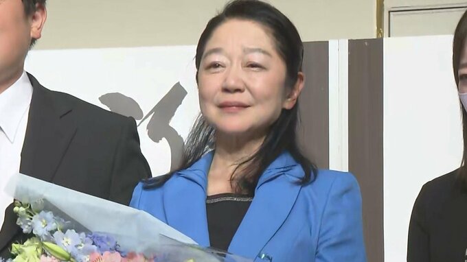【喜びの声全文】「全身全霊で日本のため、大分のために頑張ります」白坂亜紀氏 与野党一騎打ち制す 参議院大分補欠選挙　|　大分のニュース｜OBS NEWS｜大分放送