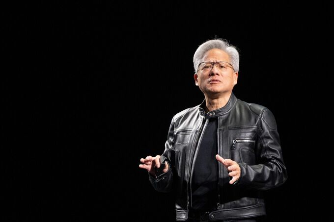 エヌビディアＣＥＯ、中国軍が米ＡＩ半導体を使用する可能性は低い