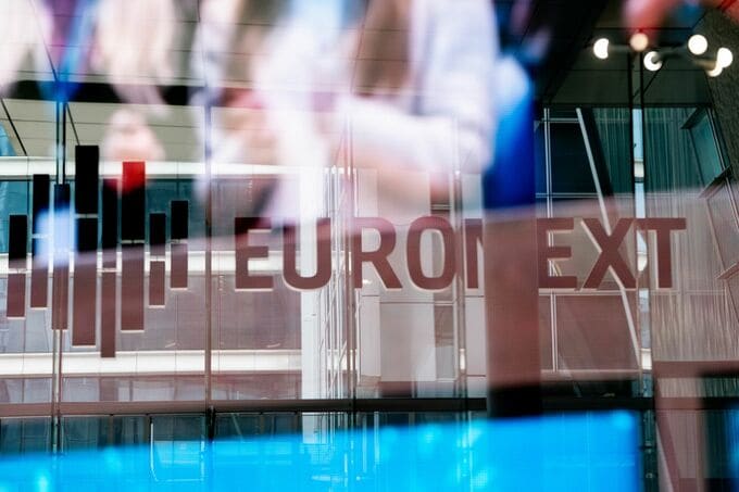 【欧州市況】英国、フランスの長期債利回りに落ち着き－株も高い