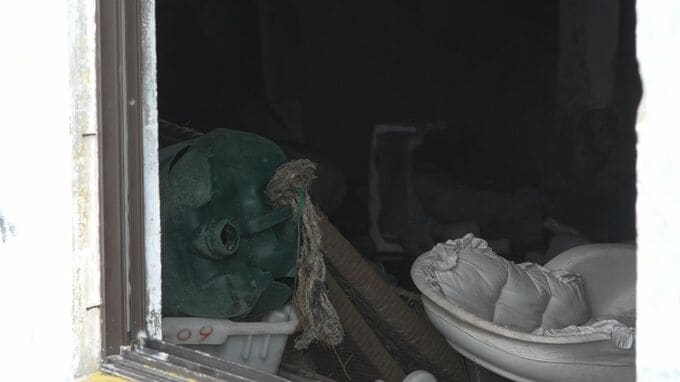 廃墟で見つかった上半身裸の女性遺体　死亡推定時期は3月下旬から4月上旬か　富山県高岡市|TBS NEWS DIG