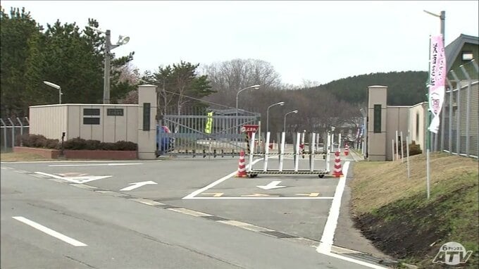 18歳未満の女性にみだらな行為の疑いで逮捕の航空自衛隊員（26）に停職30日の懲戒処分　航空自衛隊車力分屯基地「国民の期待を裏切るような事案を起こしてしまい大変申し訳ない」|TBS NEWS DIG