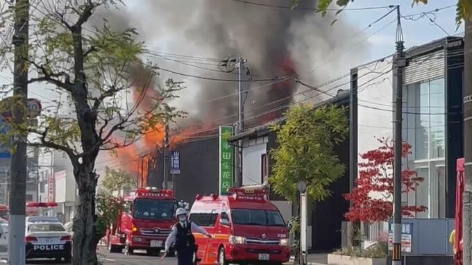 松江の中心市街地で炎上火災　会社兼住宅が全焼　会社役員の男性が救急搬送され、重体の模様　|　BSSニュース | BSS山陰放送
