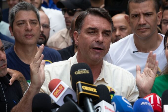 ブラジル株・通貨急伸、ボルソナロ氏が大統領選で優位－財政再建期待