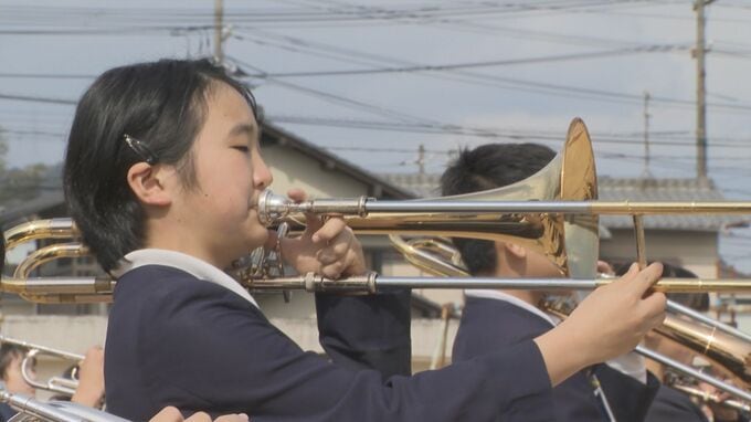 ６０年以上の歴史の小学校マーチングバンド　６年生から５年生へ引き継ぐ伝統　「これまでで一番いい演奏」山口県下関市・豊浦小学校　|　山口のニュース・天気・防災｜tys NEWS｜ｔｙｓテレビ山口