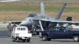【詳報】三沢空港に着陸したアメリカ軍の戦闘機から「火」滑走路が一時閉鎖で民間機に影響も「後で詳細は伝えますと…」青森県|TBS NEWS DIG