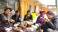 1500年以上前から土地も財産もすべて女性が相続　中国少数民族「モソ族」 「女性の国」から見えてくる家族のカタチ【SDGs】| TBS CROSS DIG with Bloomberg