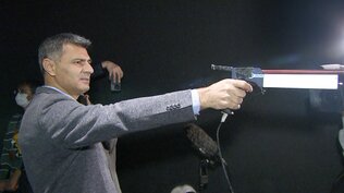 “無課金おじさん”パリ五輪・射撃メダリストが愛娘のために“課金”購入した人気キャラクターのお土産|TBS NEWS DIG