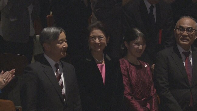 天皇ご一家　バレエ「くるみ割り人形」鑑賞　カーテンコールでは約10分間拍手送り続け|TBS NEWS DIG