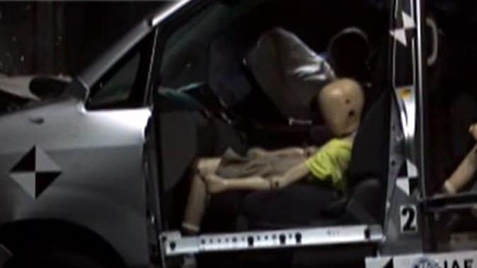 危険な “サブマリン現象” には大人も注意　座席角度によってはシートベルトが機能しないことも　ＪＡＦ担当「正しい姿勢で乗車を」広島|TBS NEWS DIG