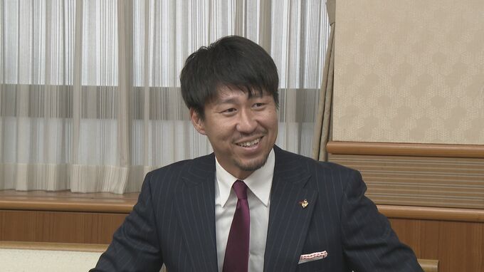 ツエーゲン金沢を最後に引退の豊田陽平選手 馳浩知事は「プロレスにスカウト」の過去も 石川県庁を訪れ引退を報告　|　石川県のニュース｜MRO北陸放送