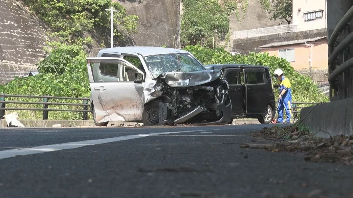坂道のカーブで車同士が衝突　乗用車運転の男性(66)死亡　鹿児島市