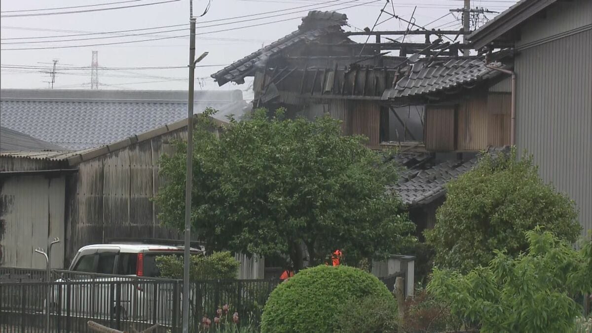 先週廃業した鉄工所が全焼 ｢工場が燃えている｣ 敷地内にある住宅と隣の空き家も… 岐阜･養老町