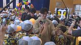 キャンプインを前に、阪神タイガース・湯浅京己投手ら4人が子ども達と交流 300人の児童が熱烈歓迎!|TBS NEWS DIG