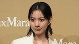 【 のん 】 “砂漠でラクダに乗ってキャメルのコートをなびかせたい” TWICE・ツウィや中村アンらも美スタイル披露|TBS NEWS DIG