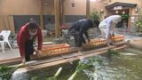 「こんな風呂見たことない」スーパー銭湯のヒノキ風呂に入れられたものとは… 30本の青と白の長いモノ|TBS NEWS DIG