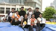 “人間が空を飛べる”都会の真ん中で棒高跳、トップアスリートが目の前で実演 観客は大興奮【ストリートボウタカ in 赤坂サカス】|TBS NEWS DIG
