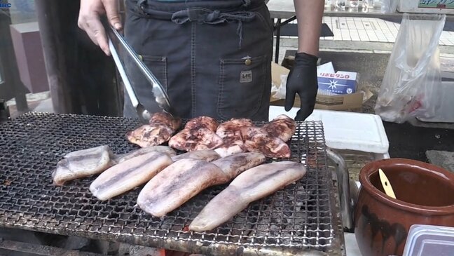 口開けしたばかりの生ウニが人気！　林野火災受けて岩手銀行が「材木町よ市」で大船渡の物産販売|TBS NEWS DIG