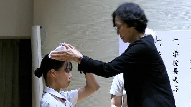 歯科衛生士を目指す学生がキャップを授かる戴帽式 歯科医院の増加などで全国の求人倍率は20倍超【岡山】|TBS NEWS DIG