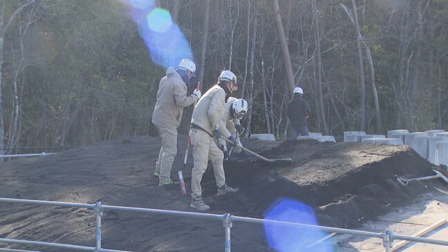 「単純に逃げるだけではなく、どこまでなら安全かを考えていきたい」 富士山の噴火で火山灰が大量に屋根に積もったら? 実証実験で長期的検証行う 山梨|TBS NEWS DIG