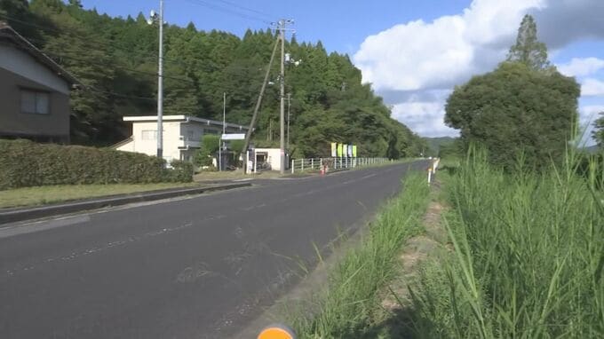 道路わきの街路灯に軽バンが衝突　運転手の60代男性が死亡　島根・出雲市|TBS NEWS DIG