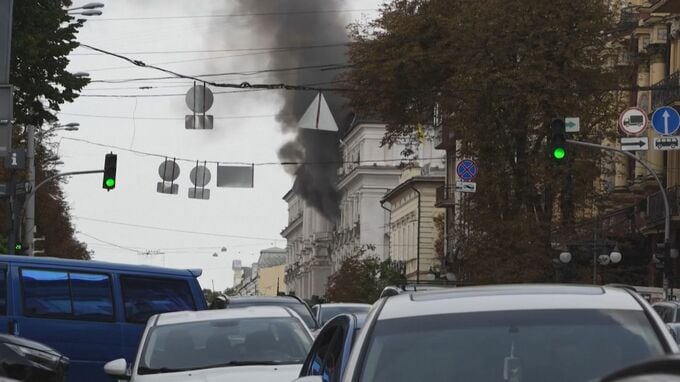 ウクライナ保安庁本部にロシア軍のドローン攻撃 ゼレンスキー大統領は報復表明